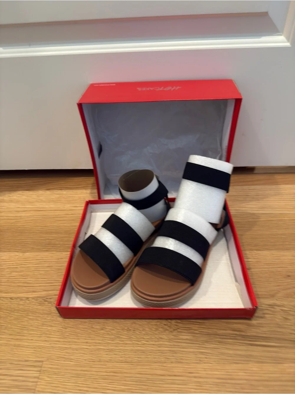 Hot Cakes Black Elastic Strap Kids Sandals with Tan Platform